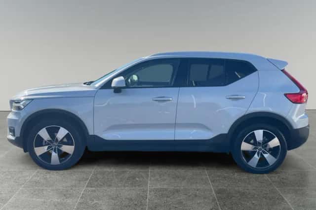 Volvo XC40 (2020) thumbnail 3