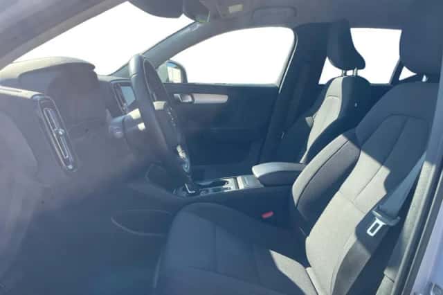 Volvo XC40 (2020) thumbnail 4