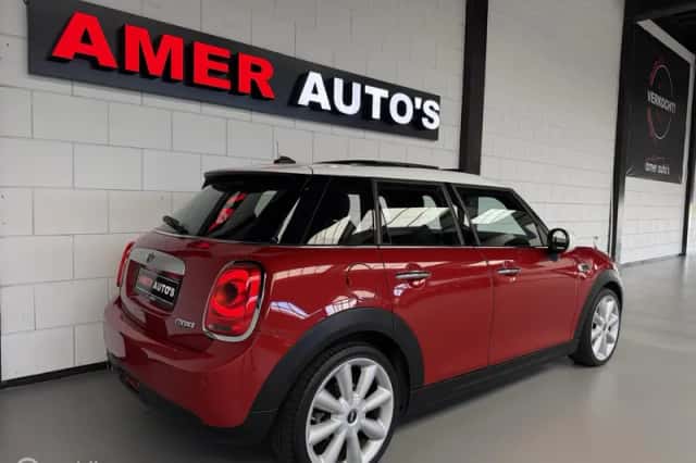 MINI Cooper (2015) thumbnail 4