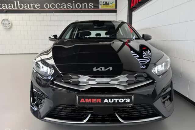 Kia Ceed (2021) thumbnail 2