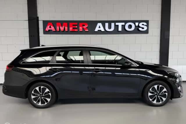 Kia Ceed (2021) thumbnail 3