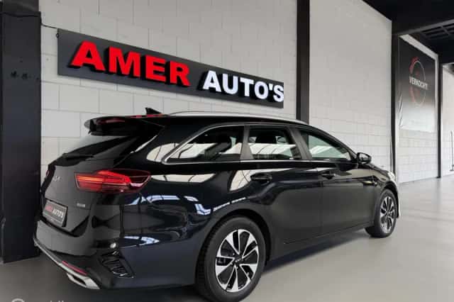 Kia Ceed (2021) thumbnail 4