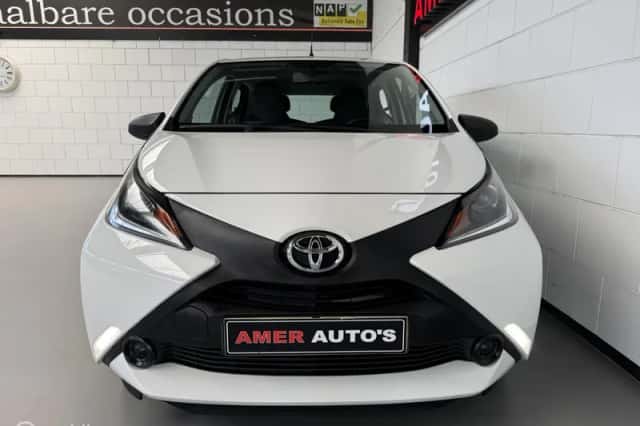 Toyota Aygo (2017) thumbnail 2
