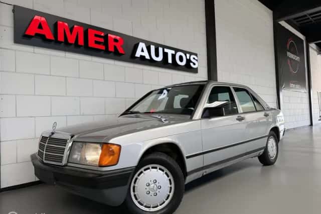 Mercedes-Benz 190-Serie (1983) thumbnail 6