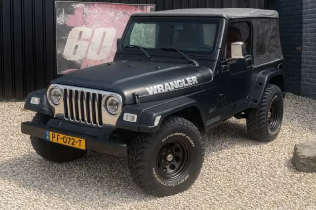Jeep Wrangler (1997) thumbnail 1