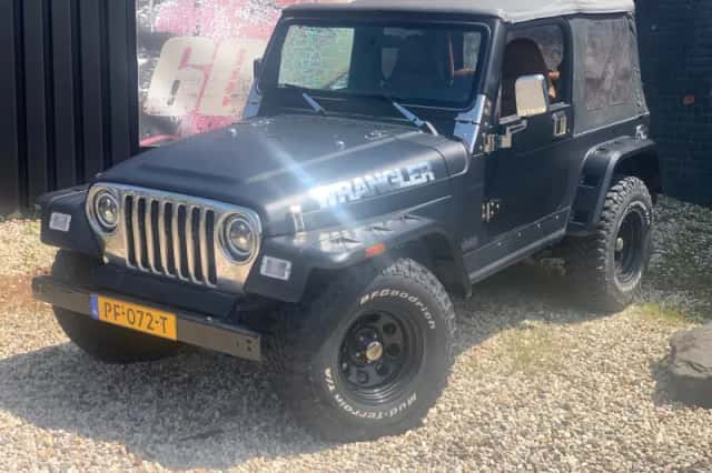 Jeep Wrangler (1997) thumbnail 5