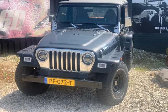 Jeep Wrangler (1997) thumbnail 6