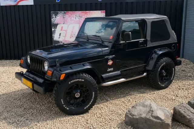 Jeep Wrangler (1997) thumbnail 2