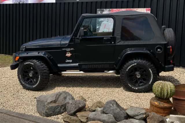 Jeep Wrangler (1997) thumbnail 4