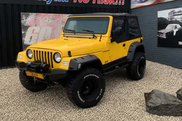 Jeep Wrangler (2004) thumbnail 1