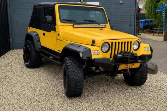 Jeep Wrangler (2004) thumbnail 3