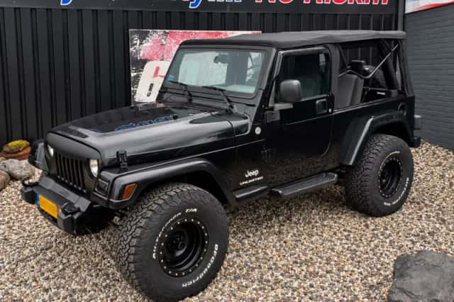 Jeep Wrangler (2005) thumbnail 1