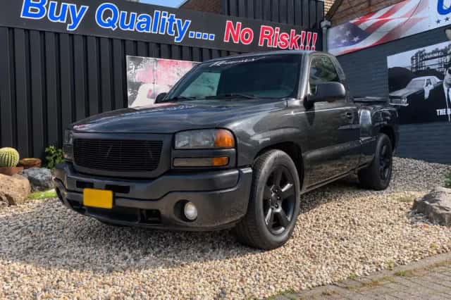 Chevrolet Tahoe (2003) thumbnail 6