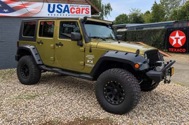 Jeep Wrangler (2007) thumbnail 3