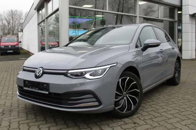 Volkswagen Golf (2022) thumbnail 1