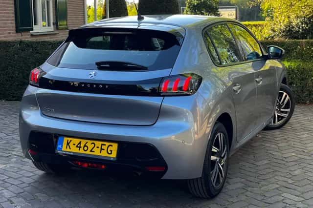 Peugeot 208 (2021) thumbnail 2