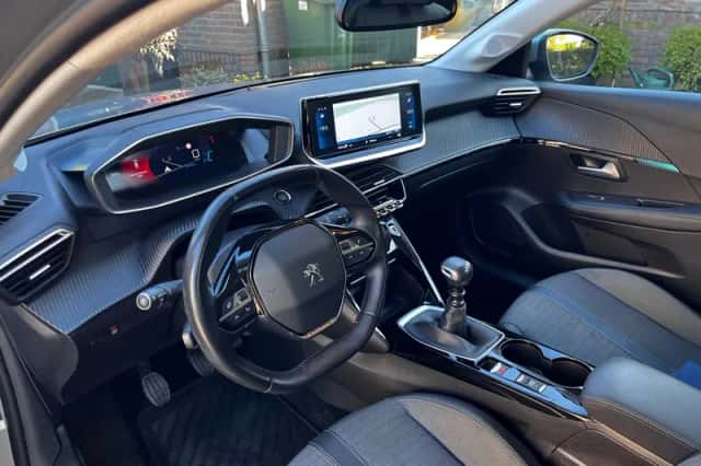 Peugeot 208 (2021) thumbnail 3