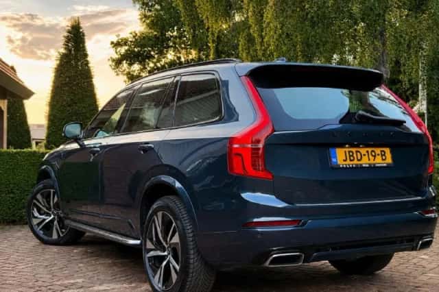 Volvo XC90 (2021) thumbnail 2