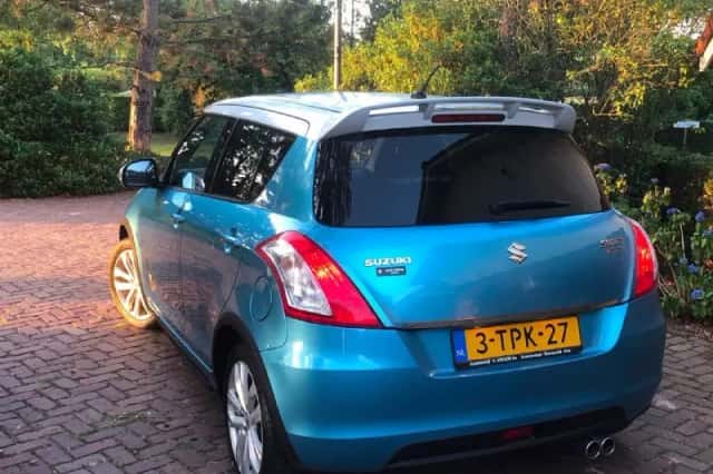 Suzuki Swift (2014) thumbnail 4