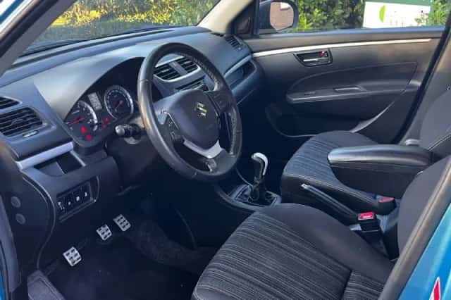 Suzuki Swift (2014) thumbnail 6