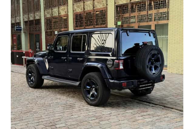 Jeep Wrangler (2022) thumbnail 4