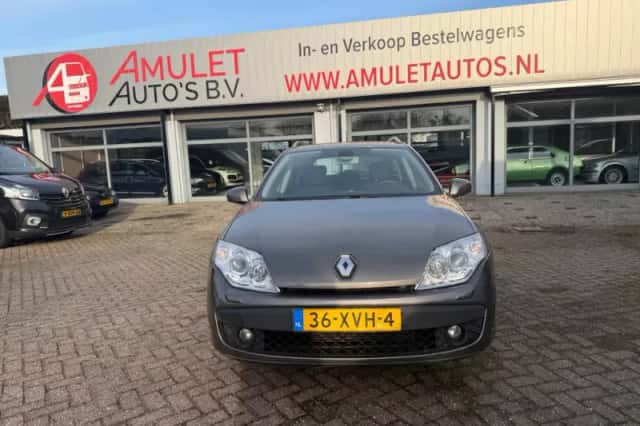 Renault Laguna (2010) thumbnail 4