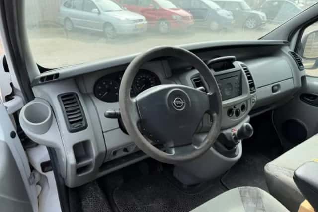Opel Vivaro (2004) thumbnail 5