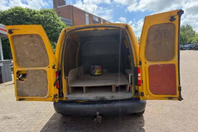 Volkswagen Caddy (2014) thumbnail 5