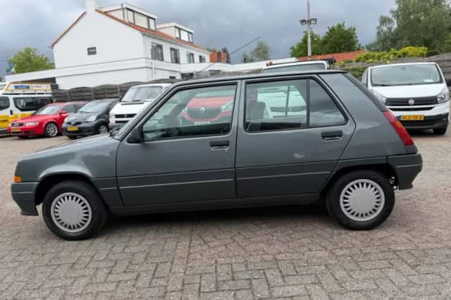 Renault 5 (1990) thumbnail 3