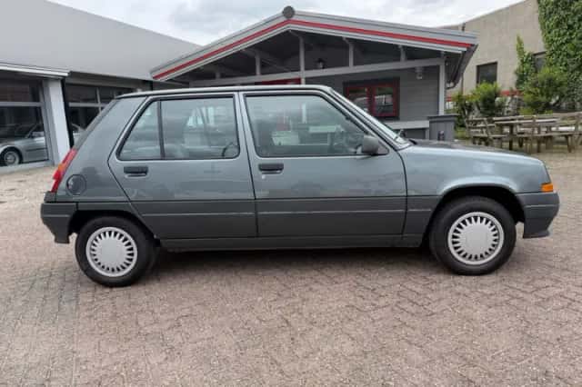 Renault 5 (1990) thumbnail 4