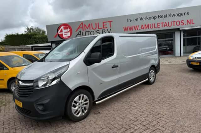Opel Vivaro (2015) thumbnail 2