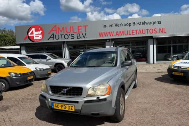 Volvo XC90 (2004) thumbnail 3