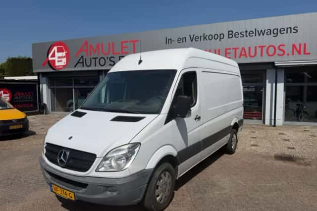 Mercedes-Benz Sprinter (2012) thumbnail 4