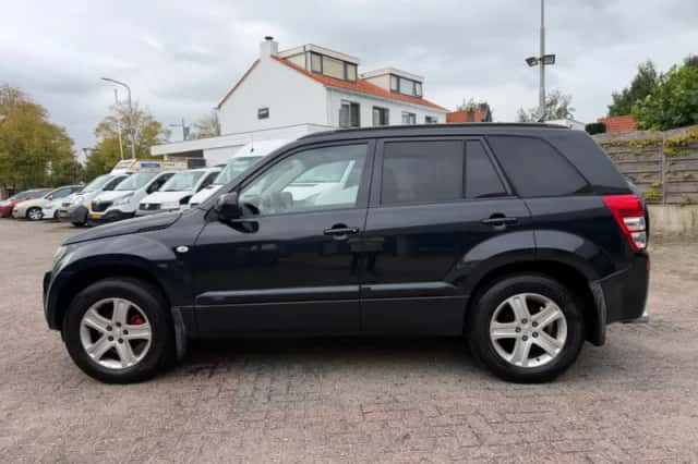 Suzuki Grand Vitara (2007) thumbnail 1