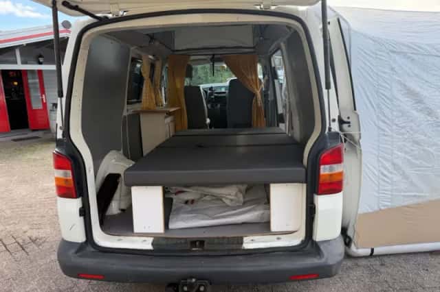 Volkswagen Transporter (2004) thumbnail 6