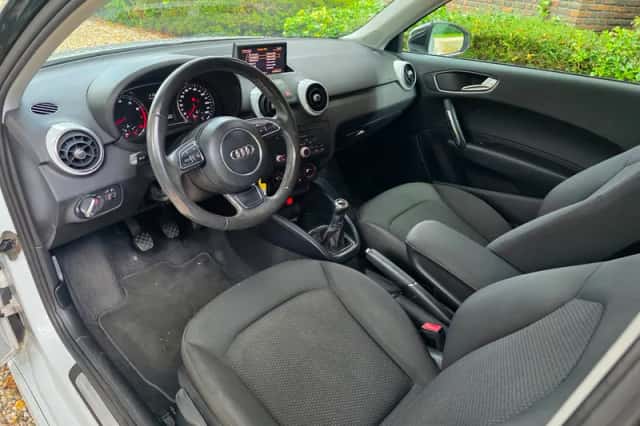 Audi A1 (2013) thumbnail 2
