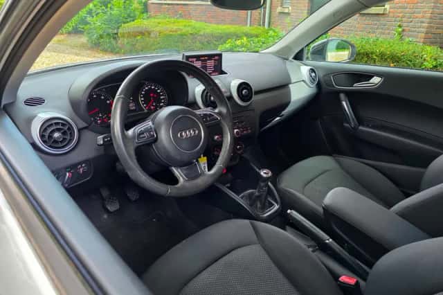 Audi A1 (2013) thumbnail 4