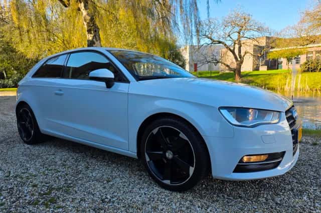 Audi A3 (2012) thumbnail 1