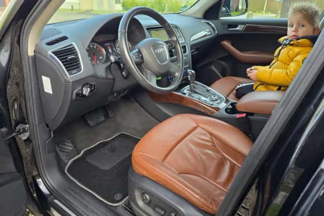Audi Q5 (2009) thumbnail 2