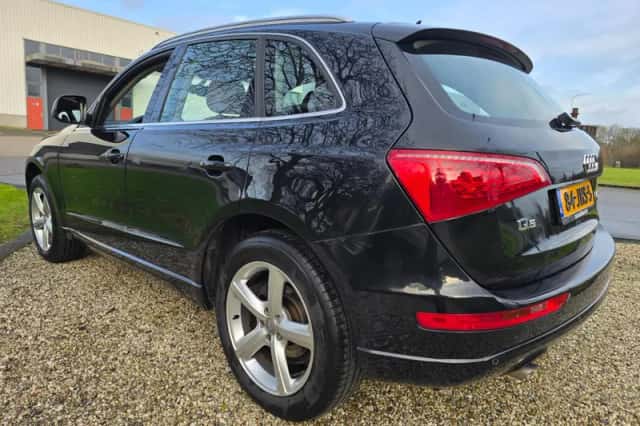 Audi Q5 (2009) thumbnail 3
