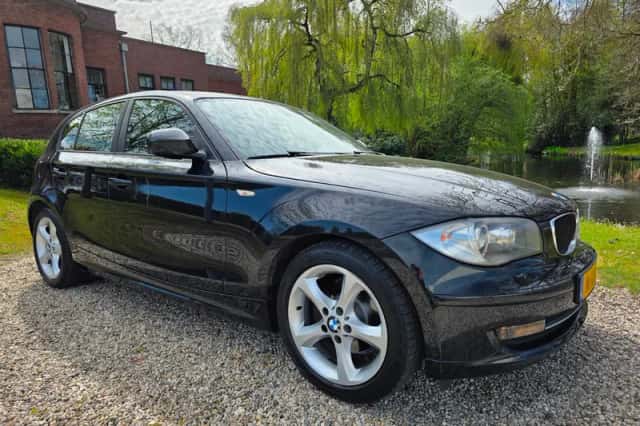 BMW 1-Serie (2011) thumbnail 1