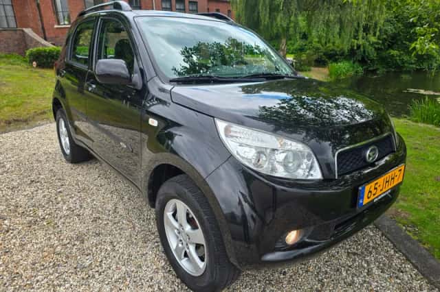 Daihatsu Terios (2009) thumbnail 1