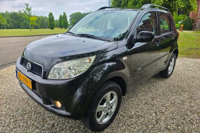 Daihatsu Terios (2009) thumbnail 5