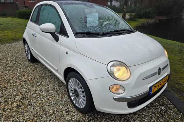 Fiat 500 (2009) thumbnail 2