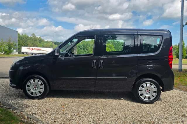 Fiat Doblò (2010) thumbnail 4