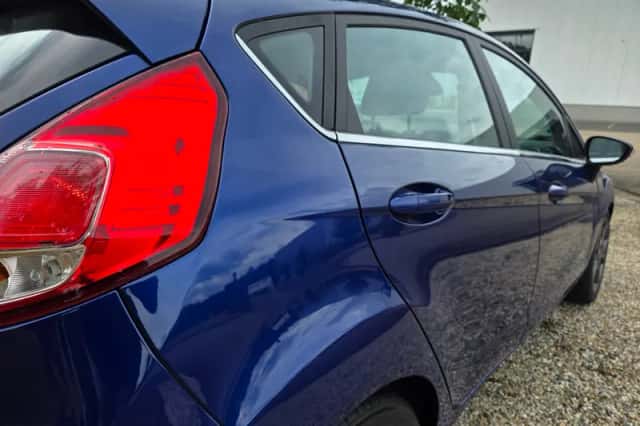 Ford Fiesta (2014) thumbnail 6