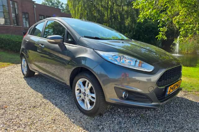 Ford Fiesta (2017) thumbnail 1