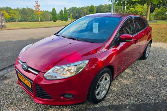 Ford Focus (2012) thumbnail 6