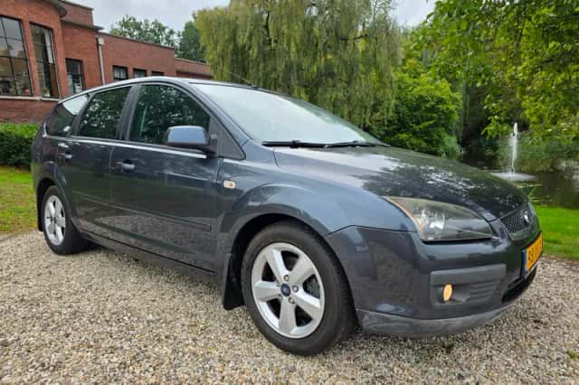 Ford Focus (2007) thumbnail 1