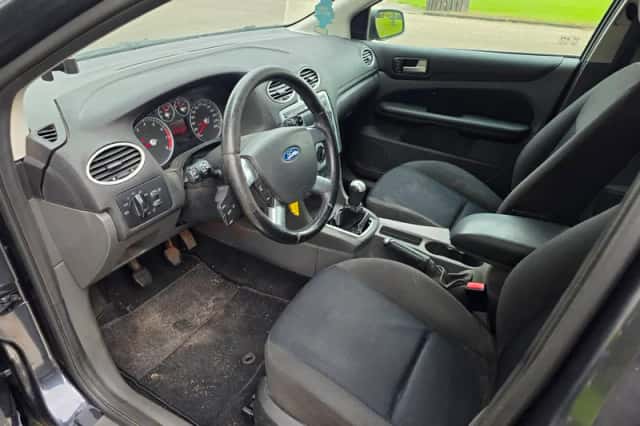 Ford Focus (2007) thumbnail 2